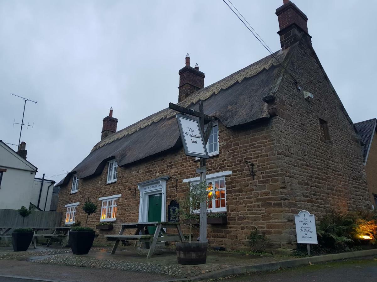 The Windmill Inn Badby Bagian luar foto