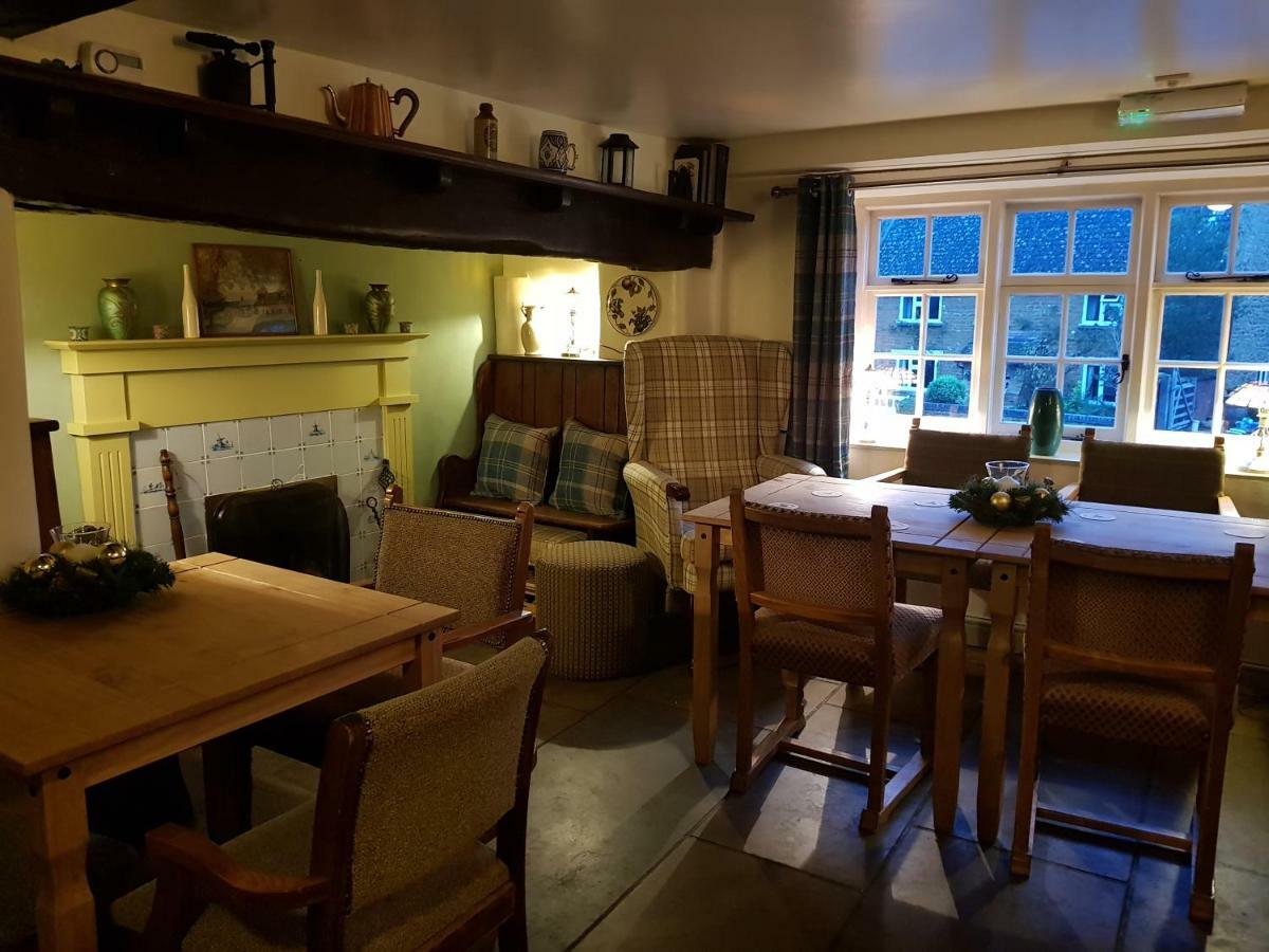 The Windmill Inn Badby Bagian luar foto